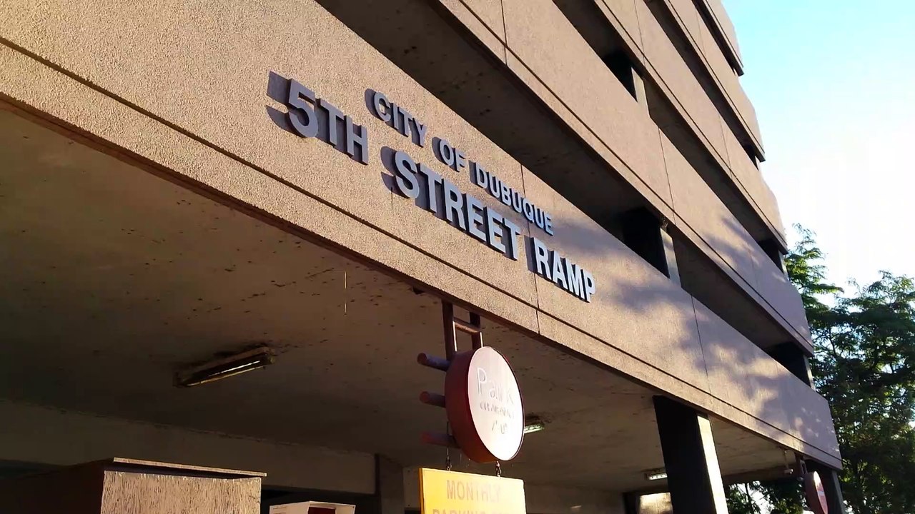 Awful Schumacher Traction Elevators @ 5th Street Ramp, Dubuque IA