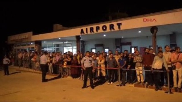 Çanakkale-Şehit Polis Halil İbrahim Eriç'in Cenazesi Çanakkale'ye Getirildi