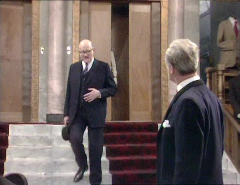 Are You Being Served - S 9 E 5 - Monkey Business