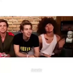 bromance moments in 5sos are perfect okay