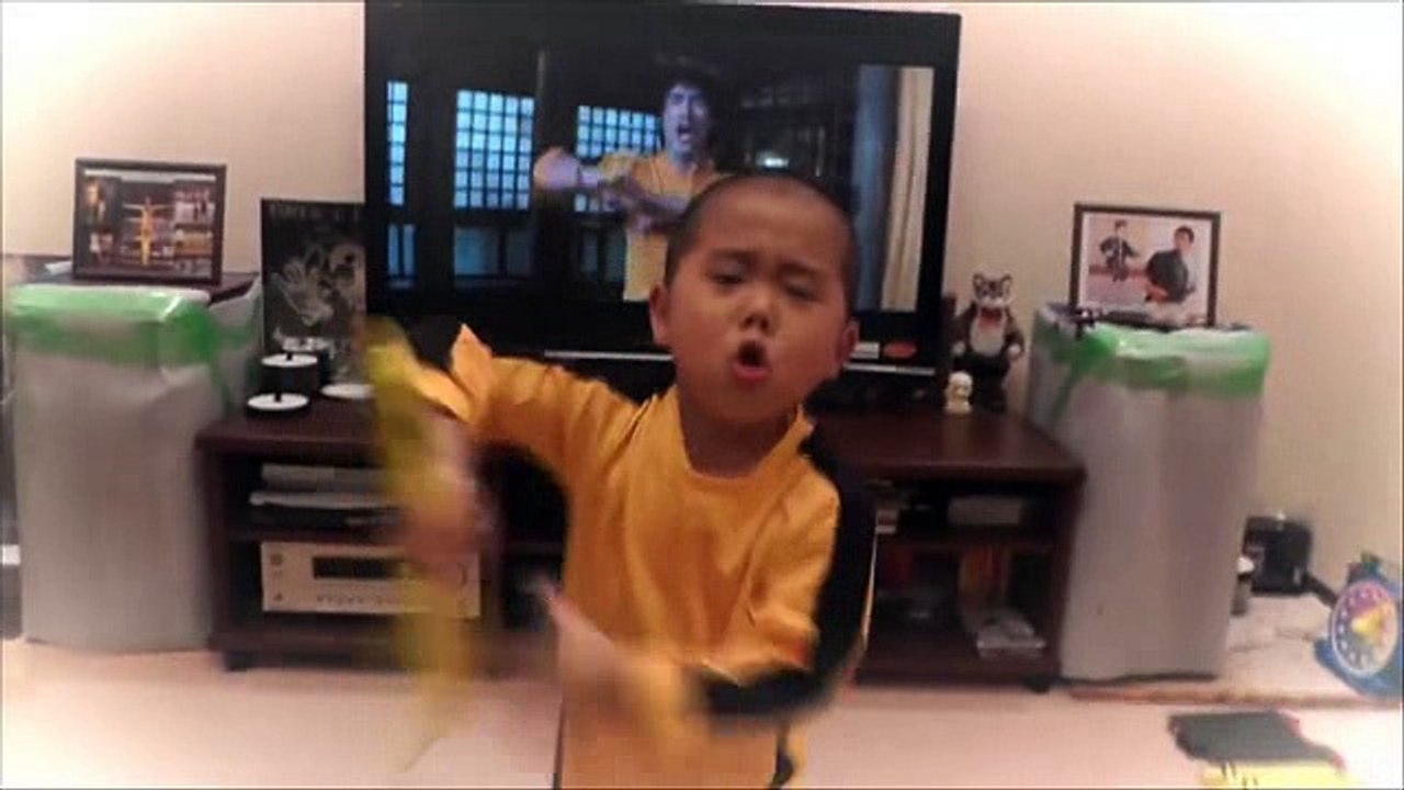 Amazing karate kid. Kid Bruce Lee