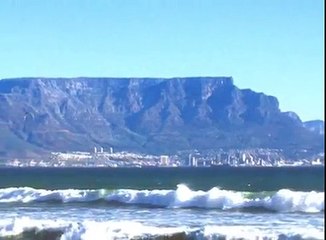 Descargar video: Cloud phenomenon over Table Mountain, Cape Town (UFO) May 2011