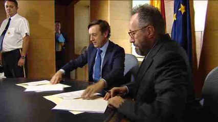Hernando y Girauta firman el acuerdo "150 compromisos para mejorar España"
