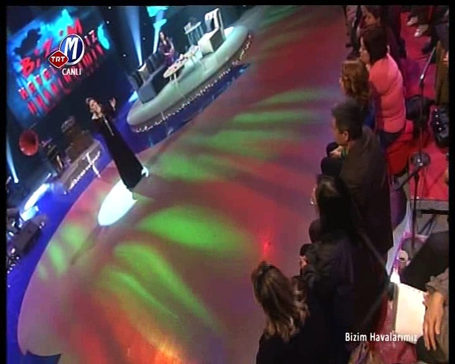 ADİLE KURT KARATEPE - AL YEŞİL DÖKÜN ANNELER MEZAR TAŞIMA