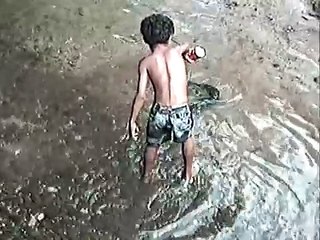 Giant Freshwater Eels 巨大うなぎTahiti French Polynesian タヒチ　フレン