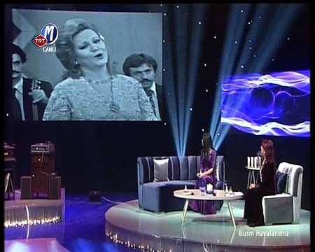 MİHRİCAN BAHAR - BAŞINDAKİ SARI YAZMA