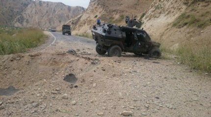 Hakkari'de Askeri Araca Bombalı Tuzak! 1 Şehit, 3 Yaralı