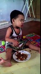 too funny is bachay ka kam dekho