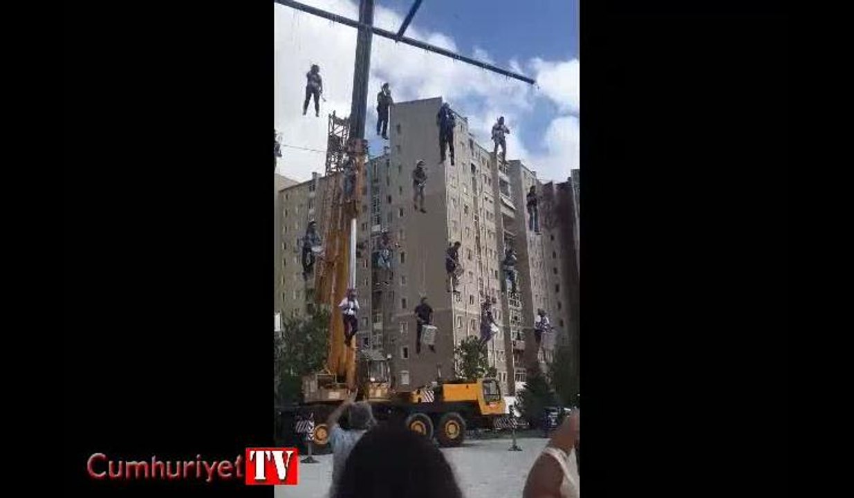 Beylikdüzü'nde 'uçan orkestra', vatandaşlar görür görmez kaydetti