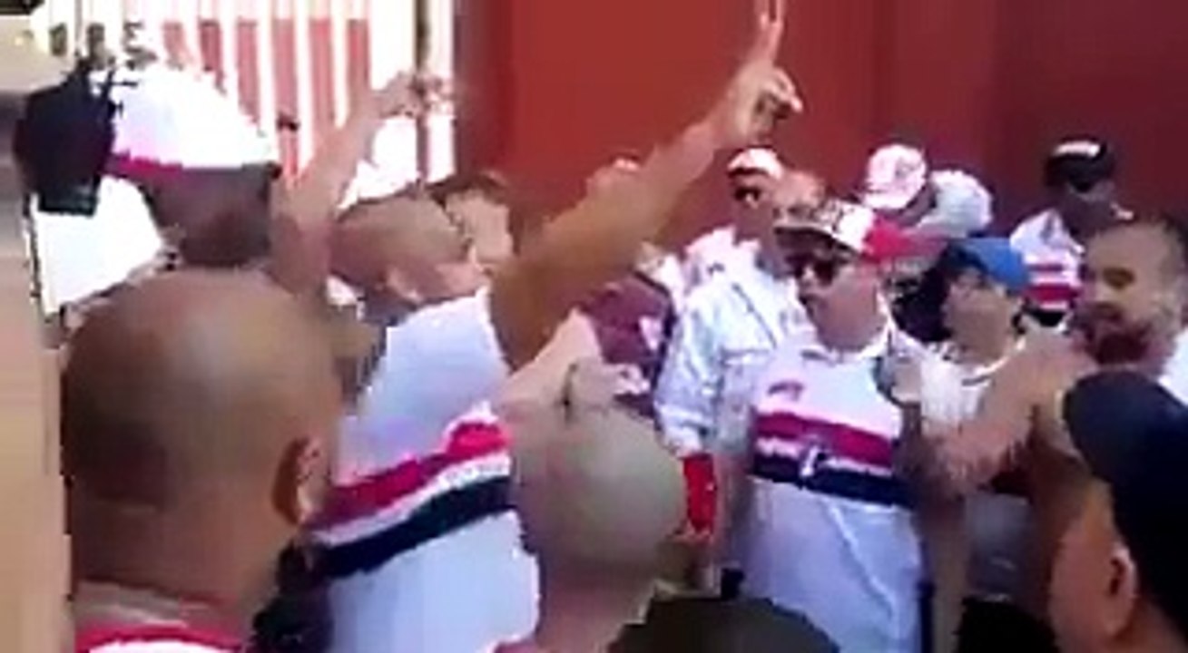 Diego Lugano kahraman oldu