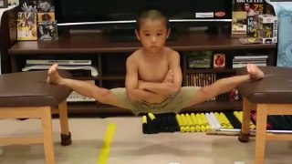 Ryusei is only 6 years old, he loves Bruce Lee and he can do this