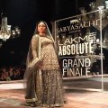 Kareena kapoor walked on the ramp at lakme fashion Week 2016