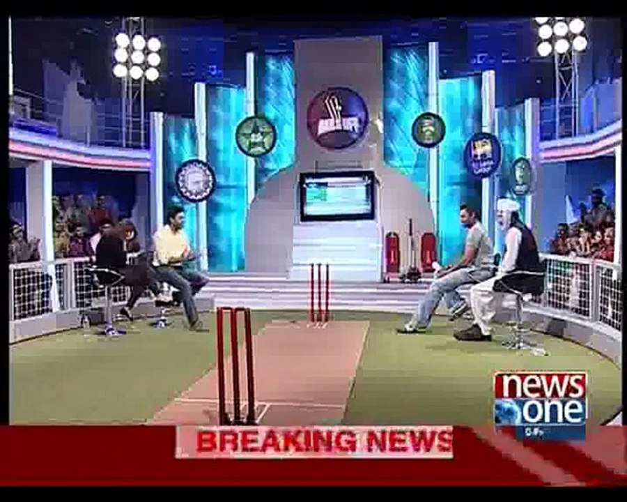 Mathira Leave the Live Show After Badly Insult by Khan Sab