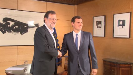 Rajoy y Rivera se reúnen para ratificar el pacto