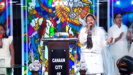 En Uyirana Uyirana Yesu - Live Praise and Worship by Pastor Monica Manoj