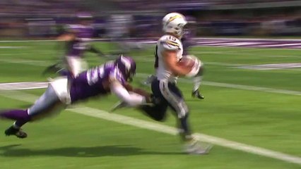 Kellen Clemens hits Danny Woodhead for 25 yards