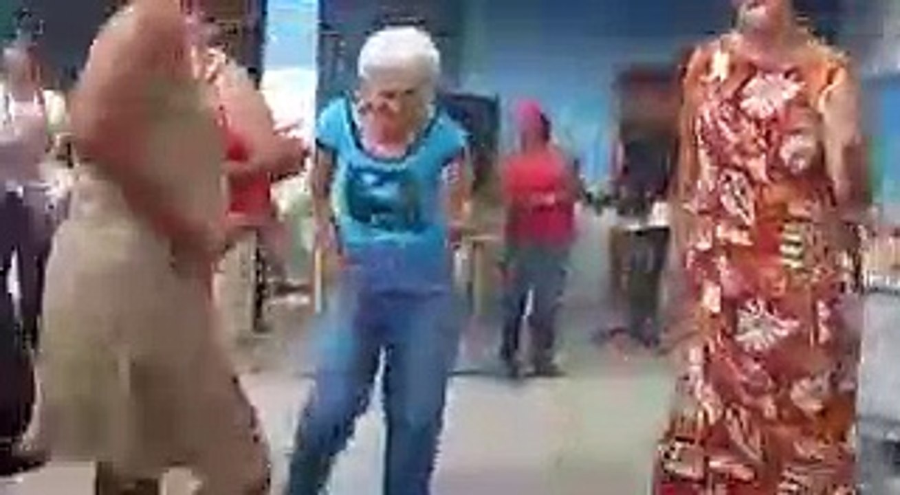 lady dance.. :-*