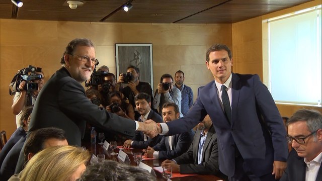 Rajoy insiste en que necesita los escaños del PSOE