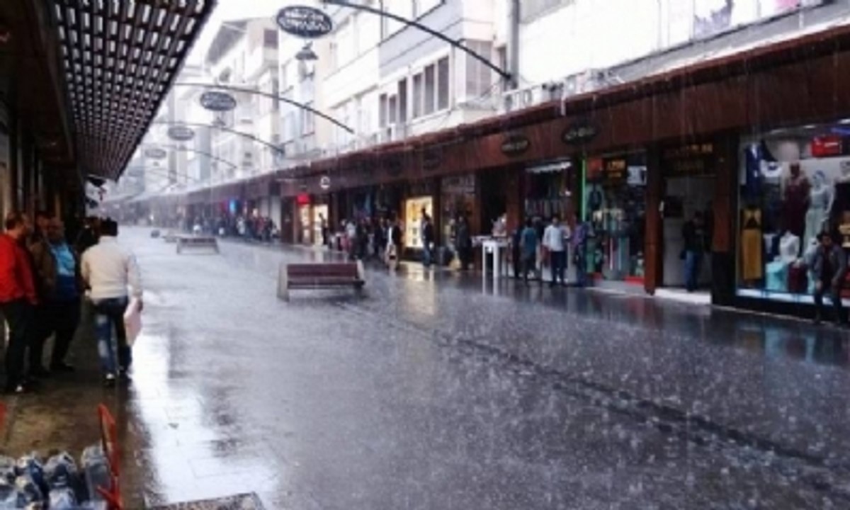 Meteoroloji'den Sağanak ve Gök Gürültülü Sağanak Yağış Uyarısı