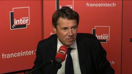 Christian Estrosi : "Nous avons pris des arrêtés anti-burkini parce que le gouvernement a abandonné les maires" (L'invité de 7h50)