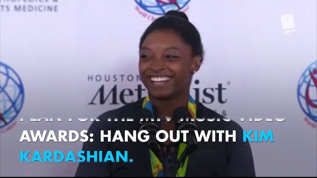 Simone Biles wanted to meet Kim Kardashian at the 2016 VMAs , and she did it