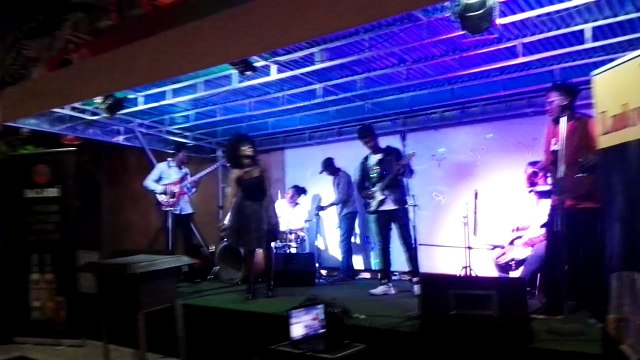 6 Millions ya Soucis (Papa wemba feat Nathalie Makoma) cover Sarah Kalume