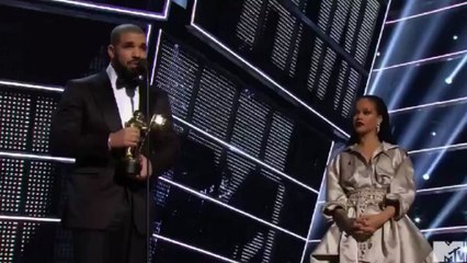 Drake fait une belle déclaration à Rihanna au MTV VMA