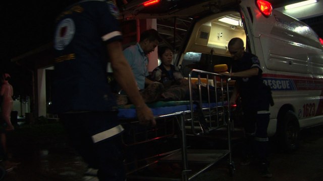 Laos : Dans les rues de Vientiane, de rares secouristes bénévoles