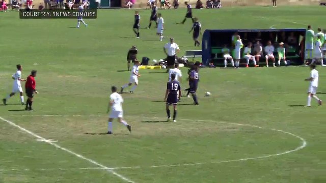 Foot : il marque un but en faisant un saut perilleux