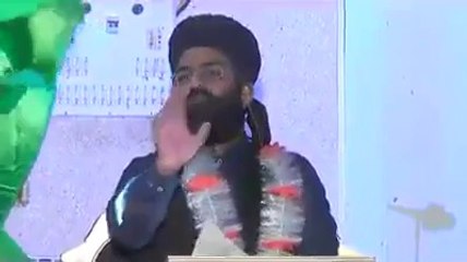Molvi Abusing Nawaz Sharif And Altaf Hussain While Sitting In Mosque