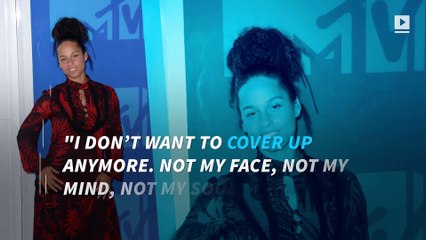 Alicia Keys wears no makeup and uses her VMA's speech to honor MLK