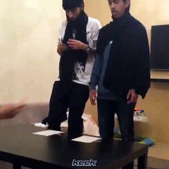 الفرق بين البنات و العيال في المدرسة هههه