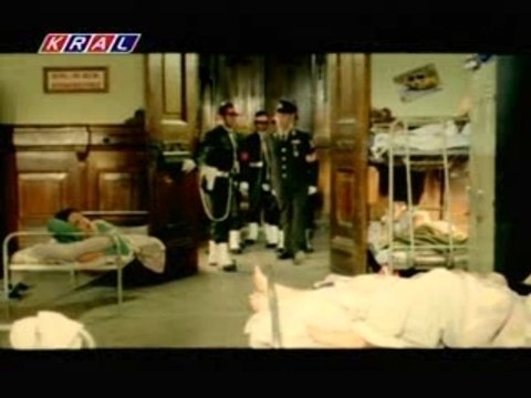 Tugba Ekinci - O Simdi Asker by Aluxton