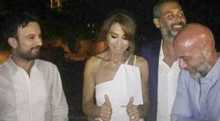 Eşiyle Düğüne Giden Tarkan, Bilge Öztürk ile Pişti Oldu