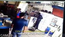 Un par de ladrones reciben sorpresa al intentar robar un local