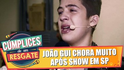 João Guilherme chora após show em SP