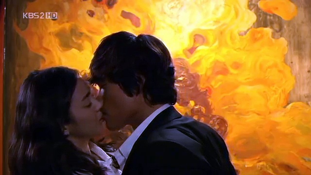 Top 5 HOTTEST KISSES Korean drama!!!