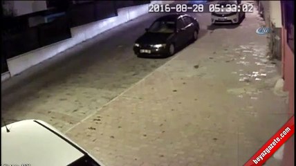 Örümcek Adam'a özenen hırsız kamerada