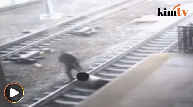 Polis jadi hero, lelaki nyaris digilis kereta api