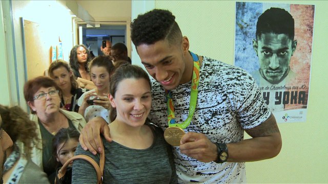Dans la ville de Chanteloup, Tony Yoka célébré par les siens