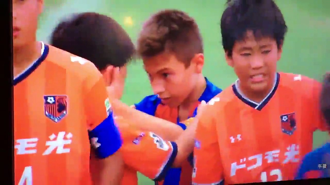 Les joueurs juniors du Barça consolent leurs adversaires chinois ! FairPlay