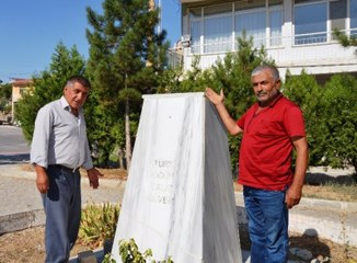 30 Ağustos Zafer Bayramı'nda Atatürk Büstüne Çirkin Saldırı