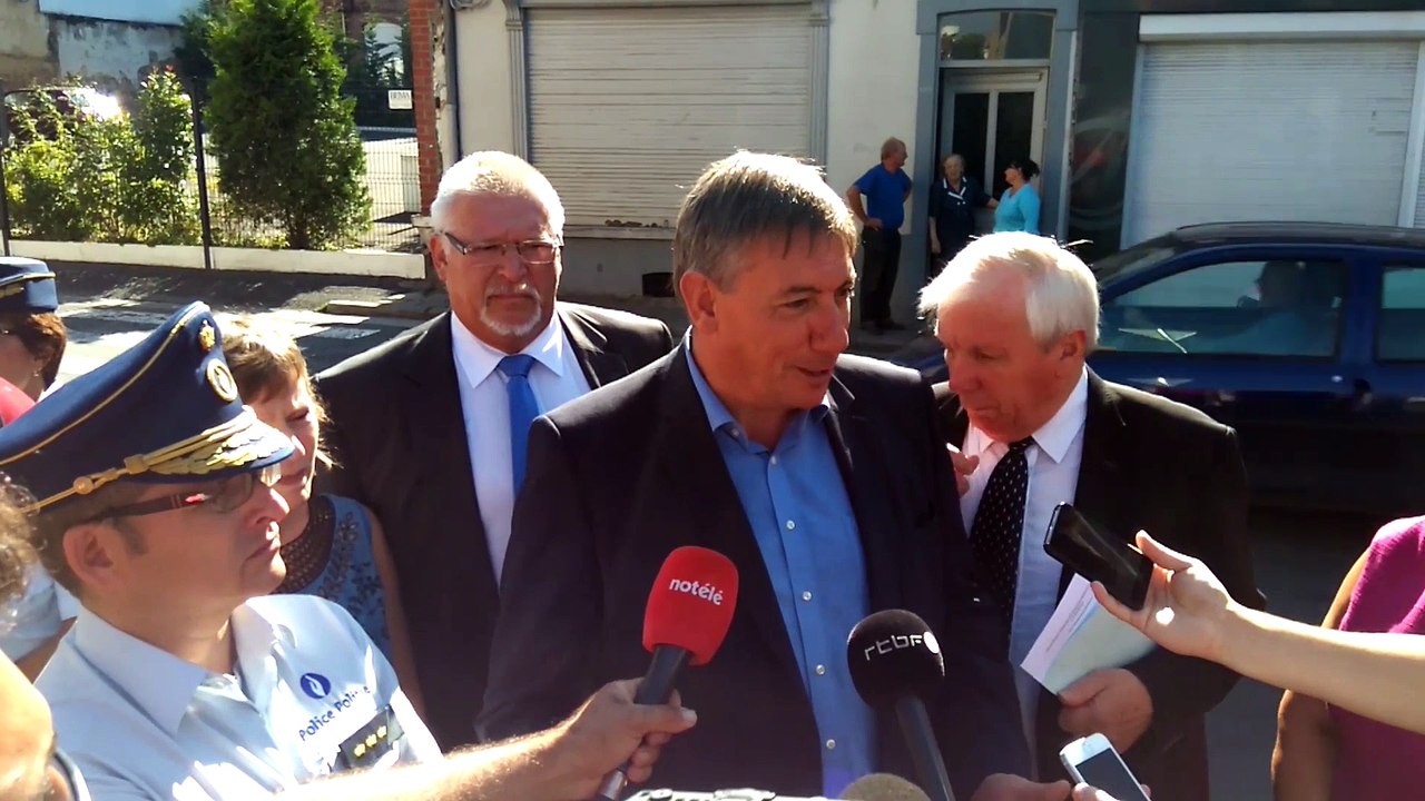 Mouscron: le ministre Jambon en visite à la fro...