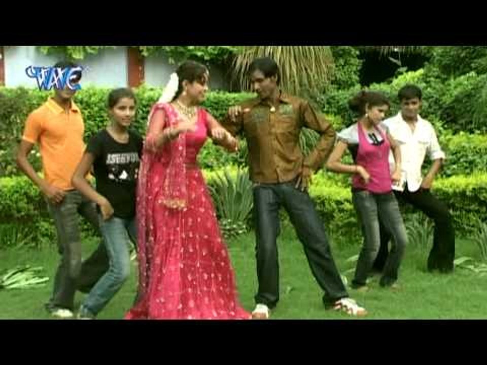 दुपट्टा सरक गइल - Chum Chataka | Sunil Tiwari “Chandan” | Bhojpuri Hot Song 2014