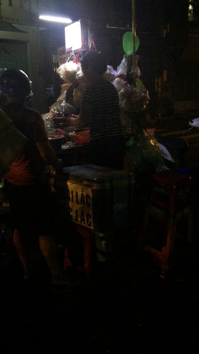 thèm bánh tráng trộn bàu cát ghê . tối vẫn ăn cho đỡ nghiện