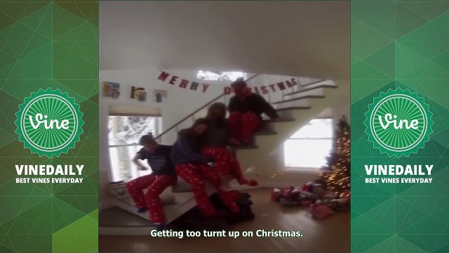 450+ AMERICA'S FUNNIEST HOME VIDEOS Vine Compilations 2016 - Funny AFHV Vines HD ( W- Titles)_59