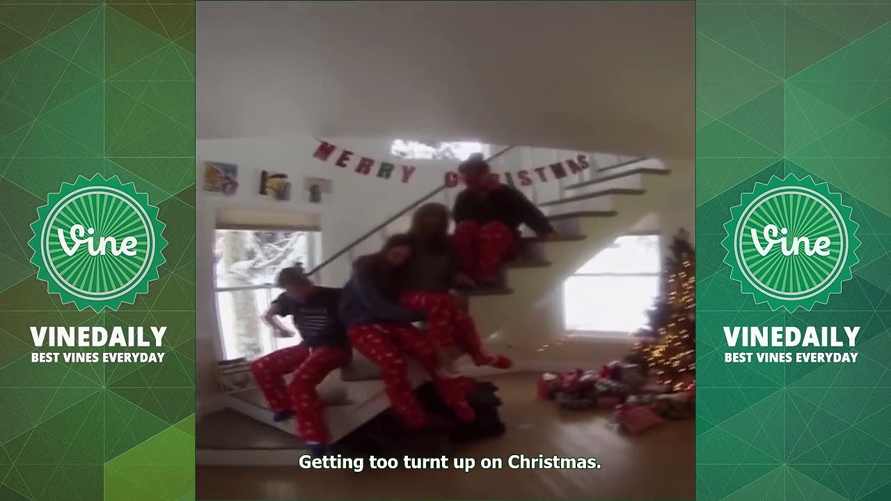 450+ AMERICA'S FUNNIEST HOME VIDEOS Vine Compilations 2016 - Funny AFHV Vines HD ( W- Titles)_59