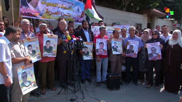 Palestinians Rally In Solidarity with Hunger Striking Prisoners