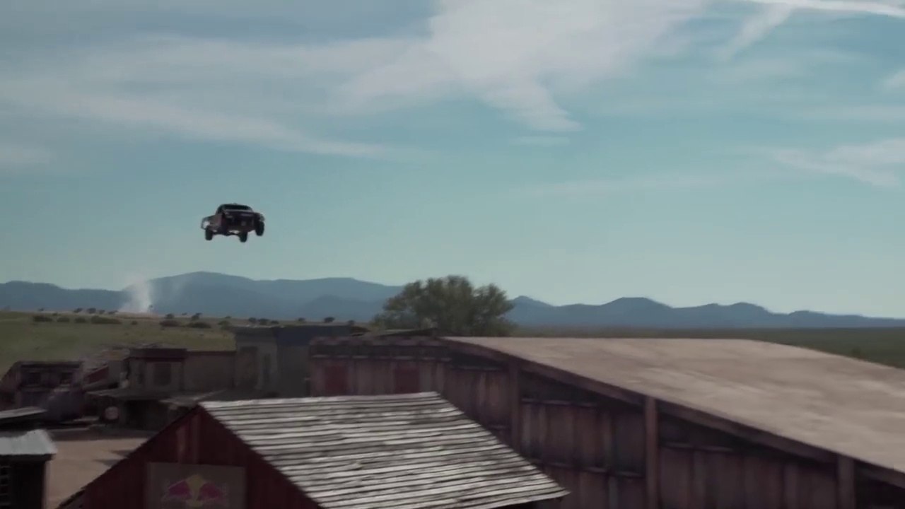 Record du plus long saut en 4x4 battu : 115m!