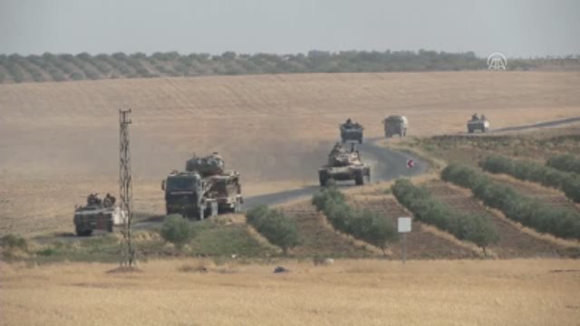 Cerablus'taki Fırat Kalkanı Harekatı - Birliklere Askeri Zırhlı Araç Takviyesi Yapılıyor (2)